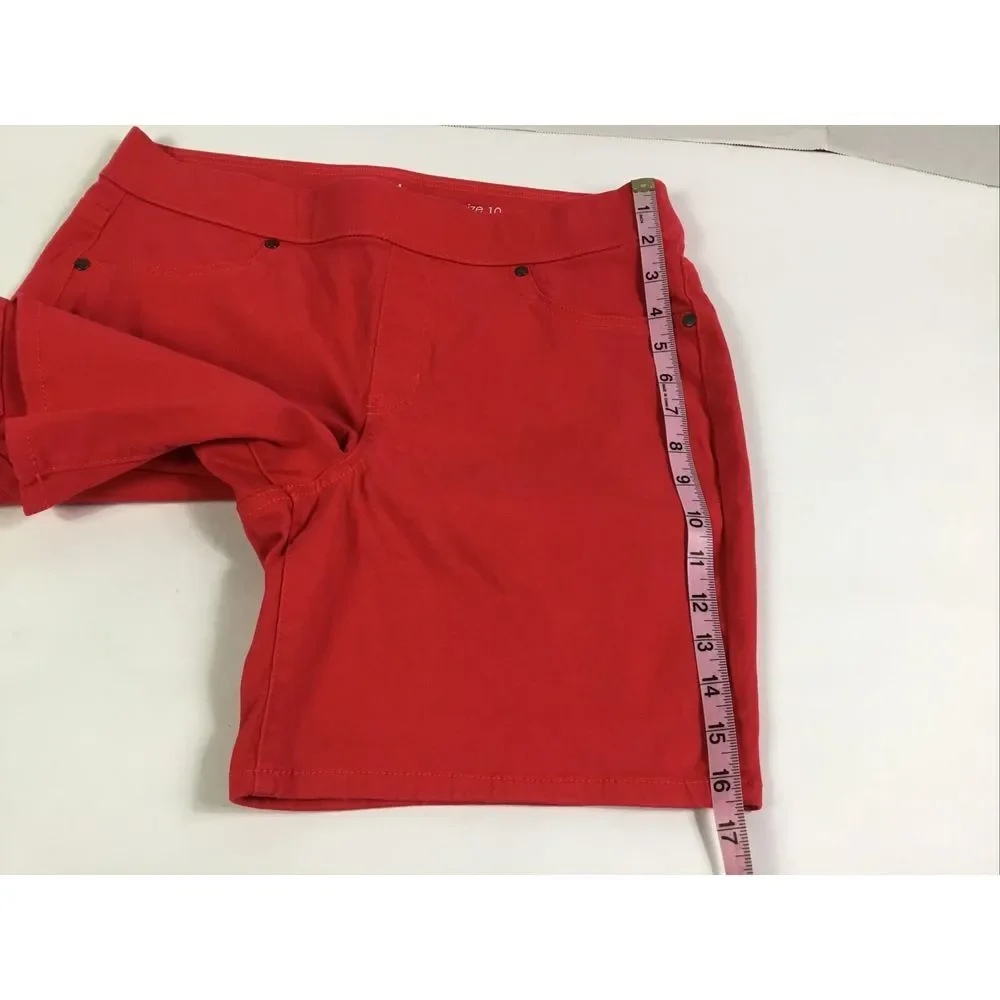 New Direction red Chino Womens Booty Shorts Size 10 med rise stretch pull‎ on